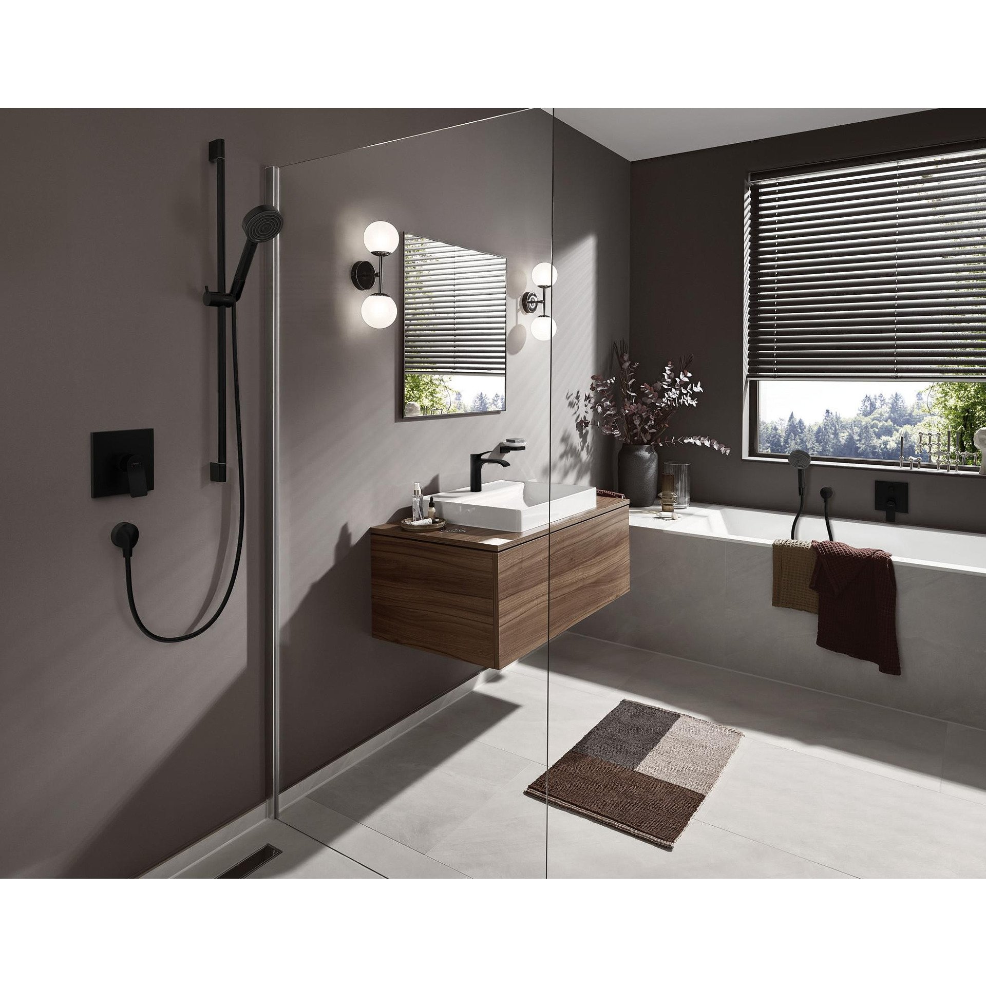Смесител за душ и вана черен мат | HANSGROHE Vivenis